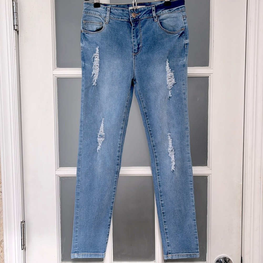 Forever 21 Girls Ripped Jeans, size 11/12